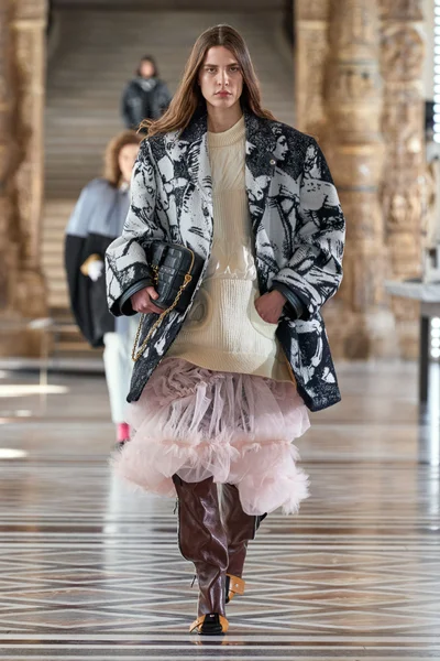 Look 6